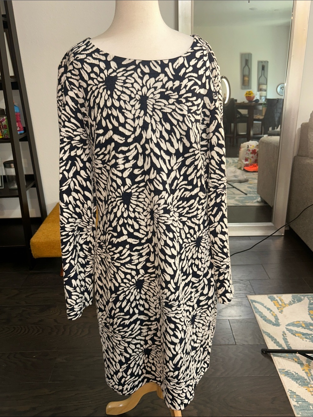 Badgley Mischka Black and Cream Floral Print Dress